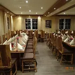 Szálloda 4 Jahreszeiten Mit Restaurant 3*