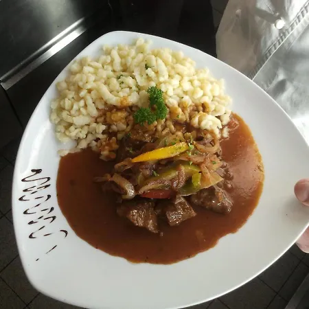 4 Jahreszeiten Mit Restaurant Szálloda