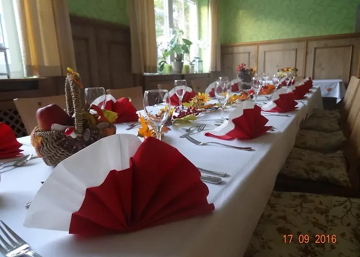 4 Jahreszeiten Mit Restaurant Hotel